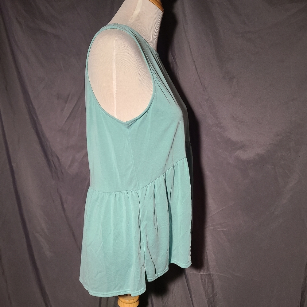 Mint Green Sleeveless Women's Top - Picture 3 of 5
